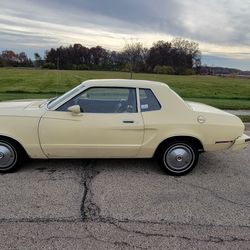 1977 Ford Mustang ll