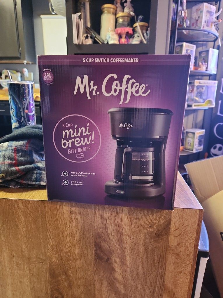 Mr. Coffee 5 Cup Mini Brewer for Sale in Colton, CA - OfferUp