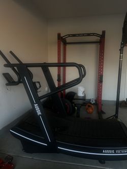 Treadmill Aussie Pro Runner for Sale in Oak Glen CA OfferUp