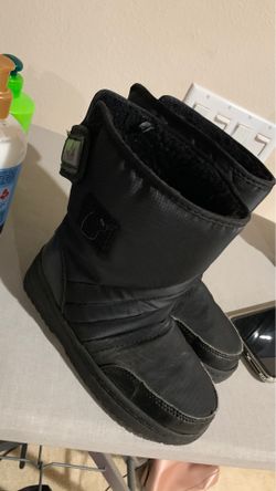 Snow boots
