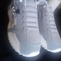 MODERN STYLE LIGHT GRAY