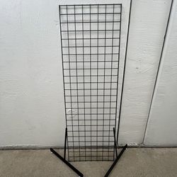 Metal cubed rack, 6ft