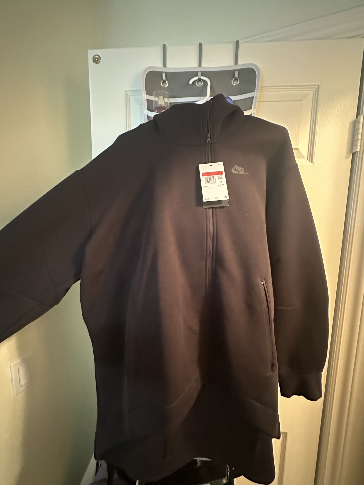Oversized women’s nike tech jacket ( Black )