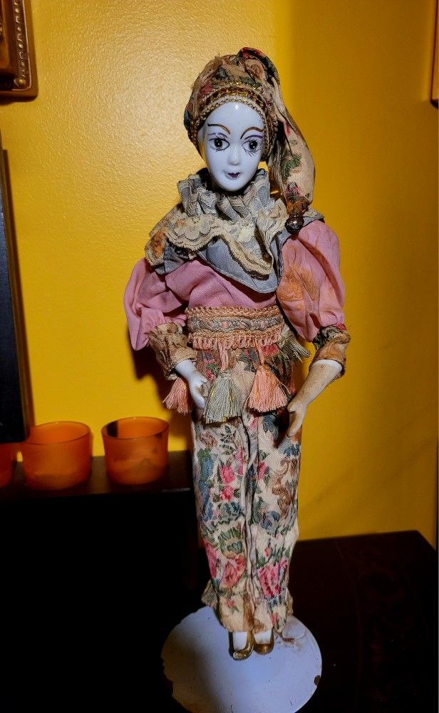 Vintage Porcelain Musical Doll Harlequin 