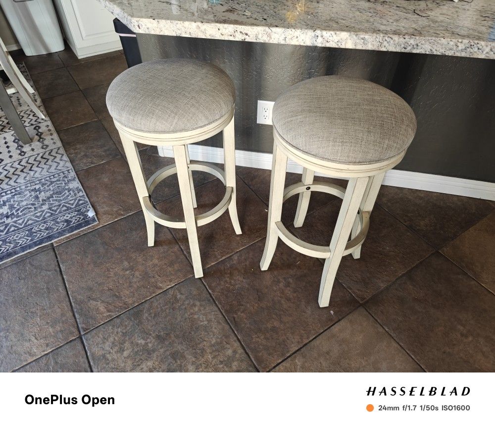 Swivel Bar Stools