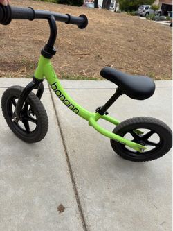 Banana balance bike