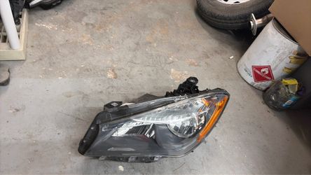 13-16 Mercedes Benz Cla class left headlight