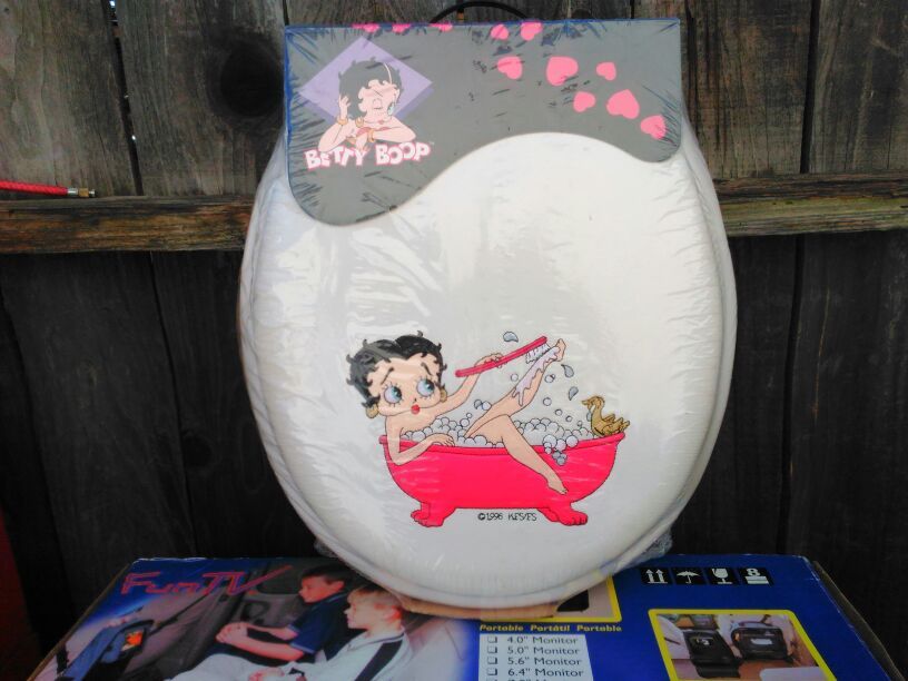 Betty Boop toilet seat cover still in sealed package