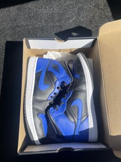 Air Jordan 1 Mid (hyper royal tumbled leather)