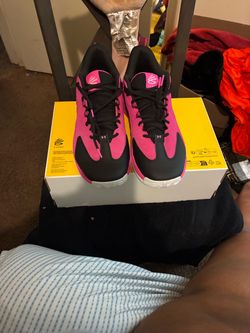 Steph Curry basketball shoes