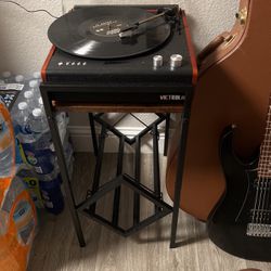 record player & stand 