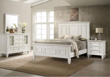 Sandy Beach 4-piece Eastern King Bedroom Set Cream White