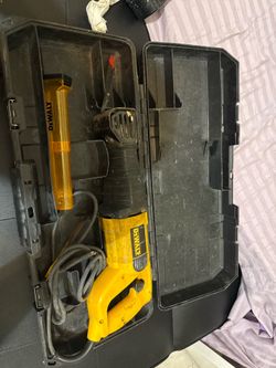 DEWALT Corded Electric Reciprocating Saw w/ Carry Case Yellow/Black