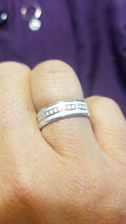 Beautiful sterling silver ladies band