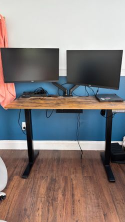 Electric Height Adjustable Standing Desk – Excellent Condition