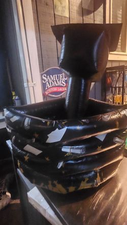 Inflatable drink bucket