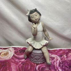 Vintage Lladro Little Ballerina Girl Figurine 