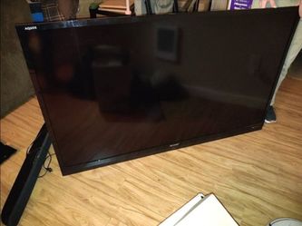 Wall-mounted Sharp TV - 60", full HD