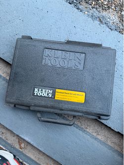 Klein tools Knockout set