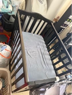 Mini crib