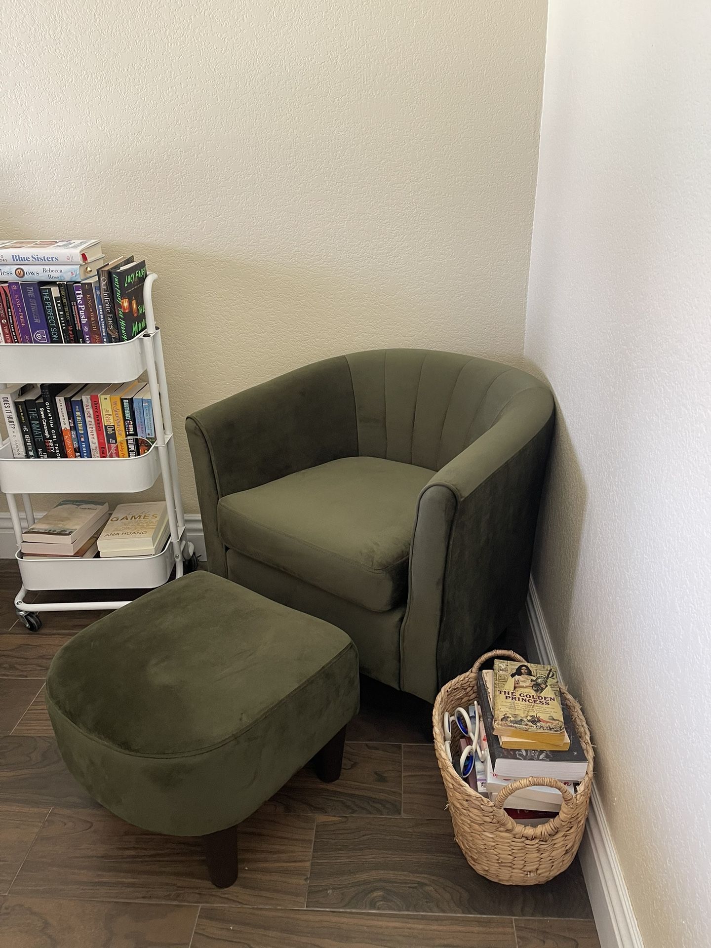 Olive Reading Chair