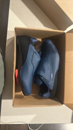 Men’s Cycling Shoes Compatible with Peloton Indoor Road Bike Riding Shoes Pre-Installed Delta Cleats Clip Outdoor Pedal