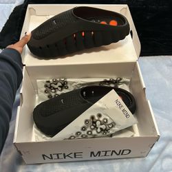 NIKE  MIND 001