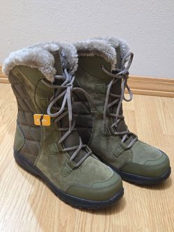Columbia Women's Ice Maiden II Snow Boot, Size 7.5