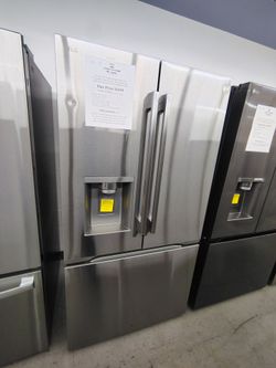 $1699 (MSRP3899$) LG Counter Depth French 3 Door Refrigerator With Craft Ice and Energy Star
