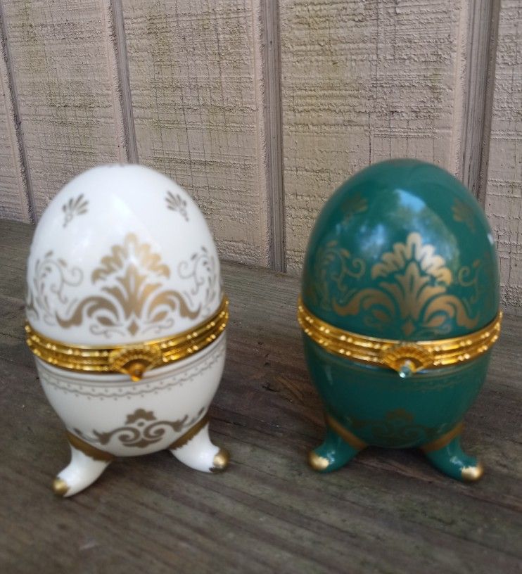 Vintage Avon Emerald Green And Gold Porcelain Footed Egg Clock