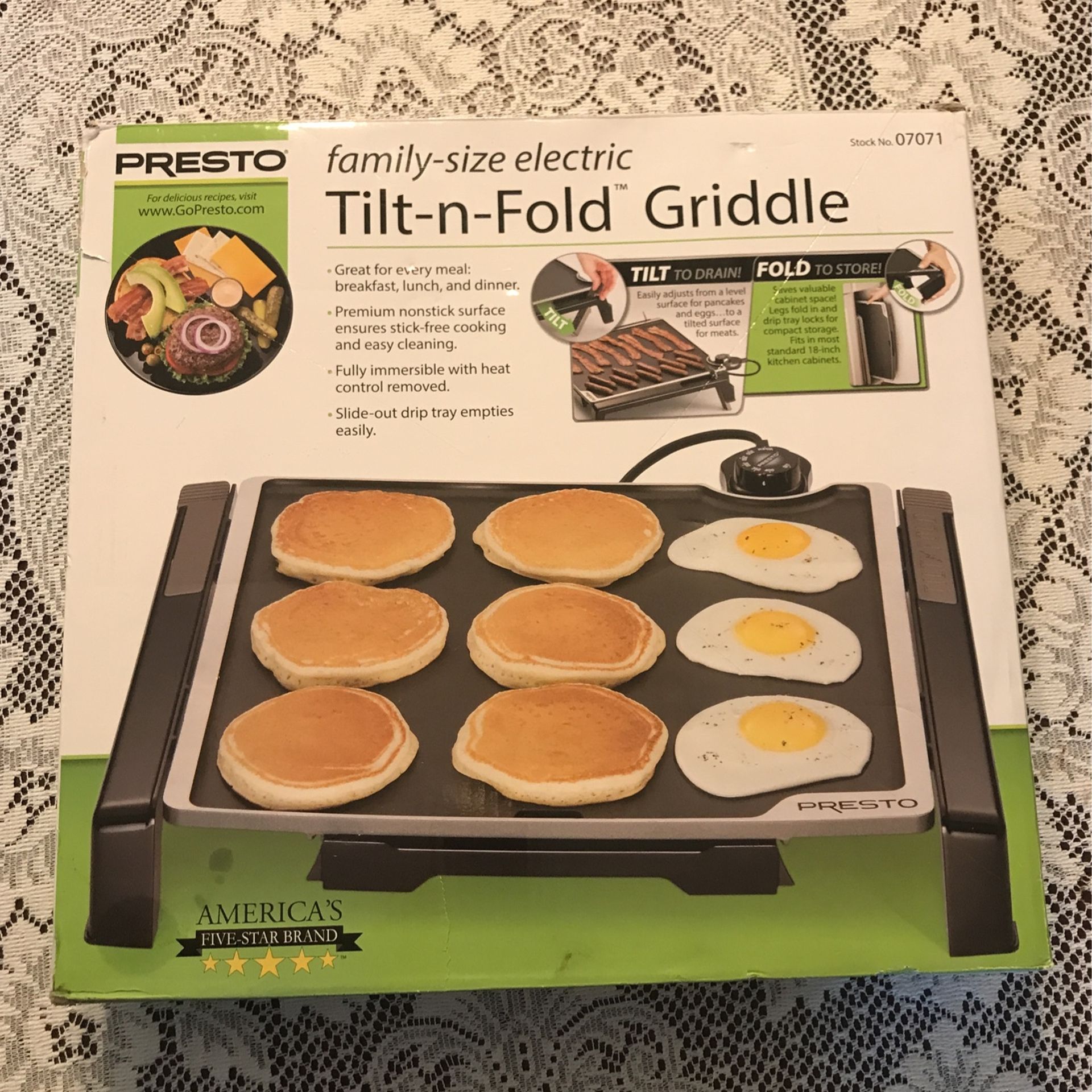 Tilt-and-Fold Griddle