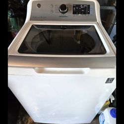 G.E. Washing Machine.  