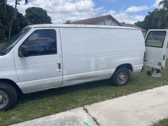 2005 Ford E-150 Cargo Can
