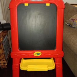 Kids Crayola Easel/ Erase And Chalk Board 