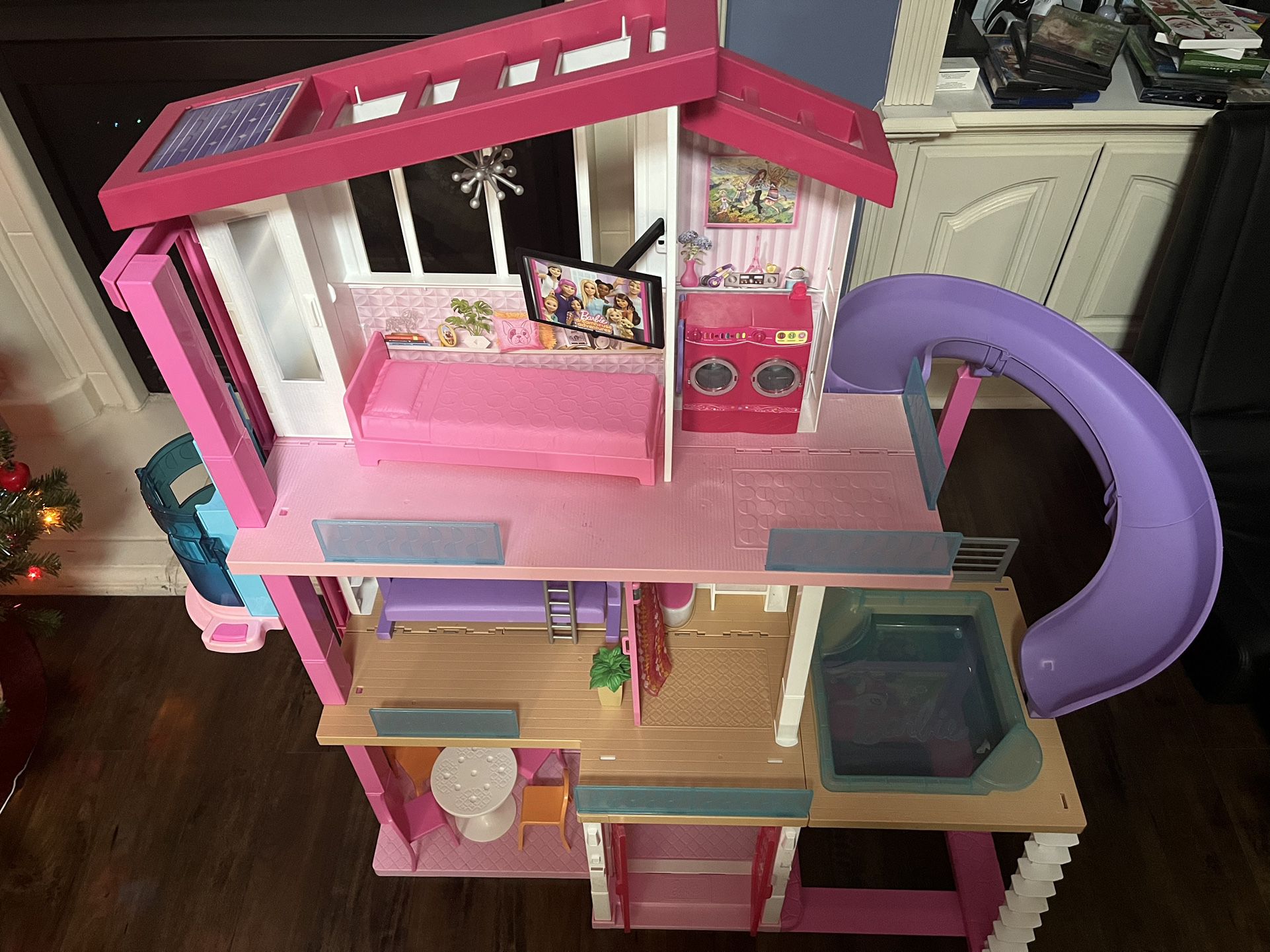 Barbie house For Sale