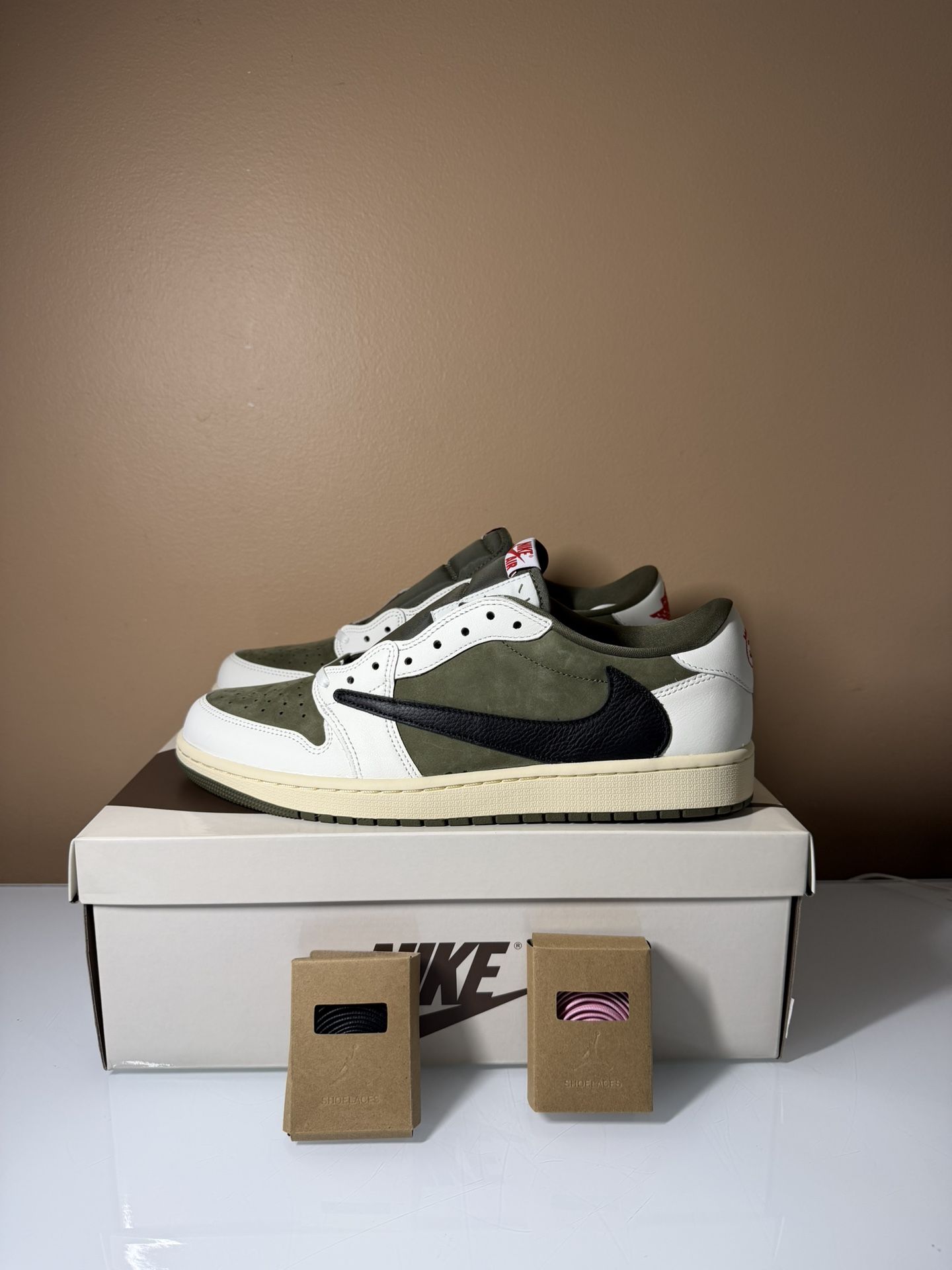 Travis Scott Jordan 1 Medium Olive