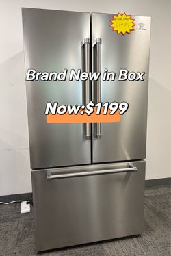 Clearance Sale!Brand new refrigerator in the box with Bar handle