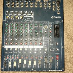 Yamaha MG124cx Mixing Board