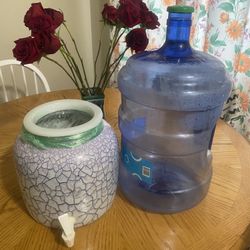 Porcelain Water Jug Base