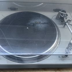 Technics SL-1500 Manual Direct Drive Turntable Fully functioning/ New Swiss Needle