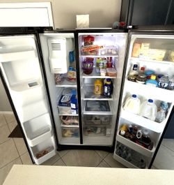 Stainless steel Samsung Refrigerator /Black