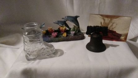 Assorted knick knacks