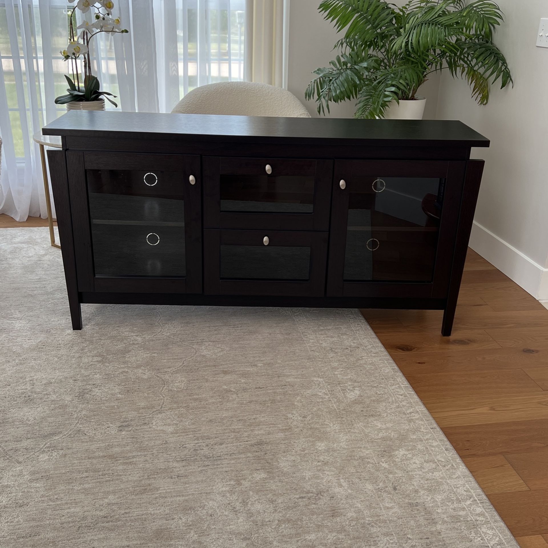 TV Stand/Sideboard