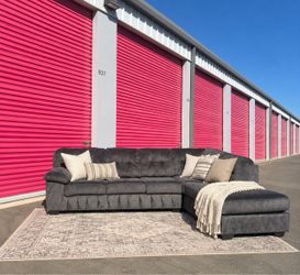 Ashley Gray Sectional Couch – FREE DELIVERY