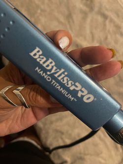 Babyliss pro titanium flat iron