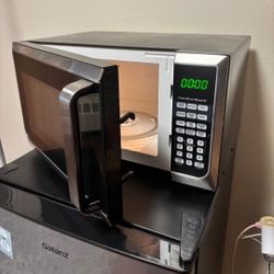College Refrigerator And Microwave 