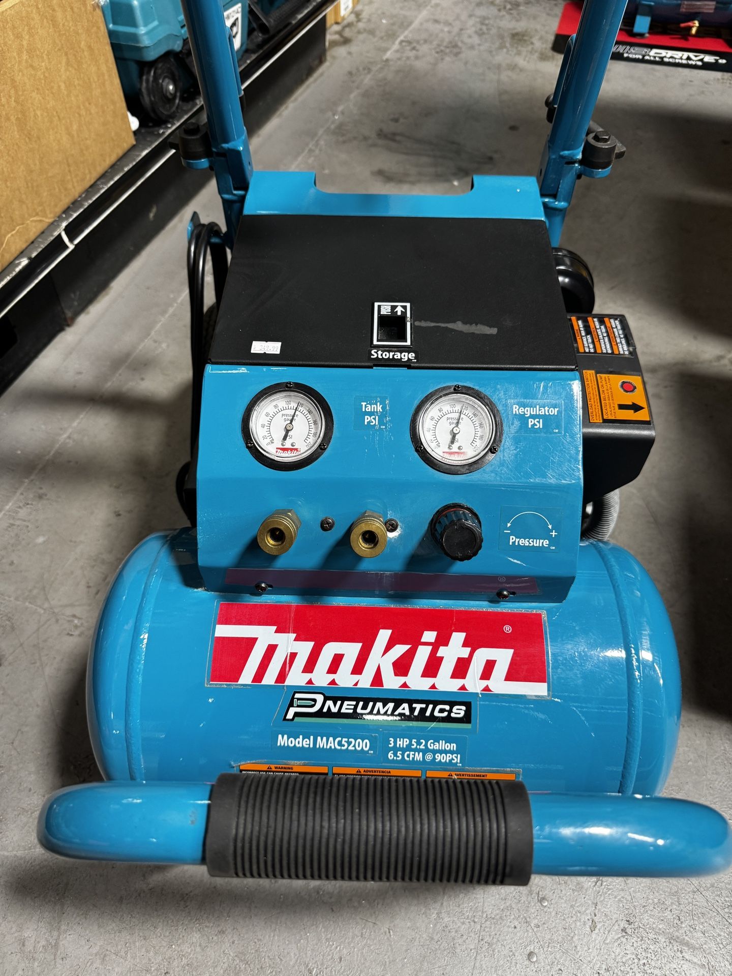 Makita 5 Gal Air Compressor