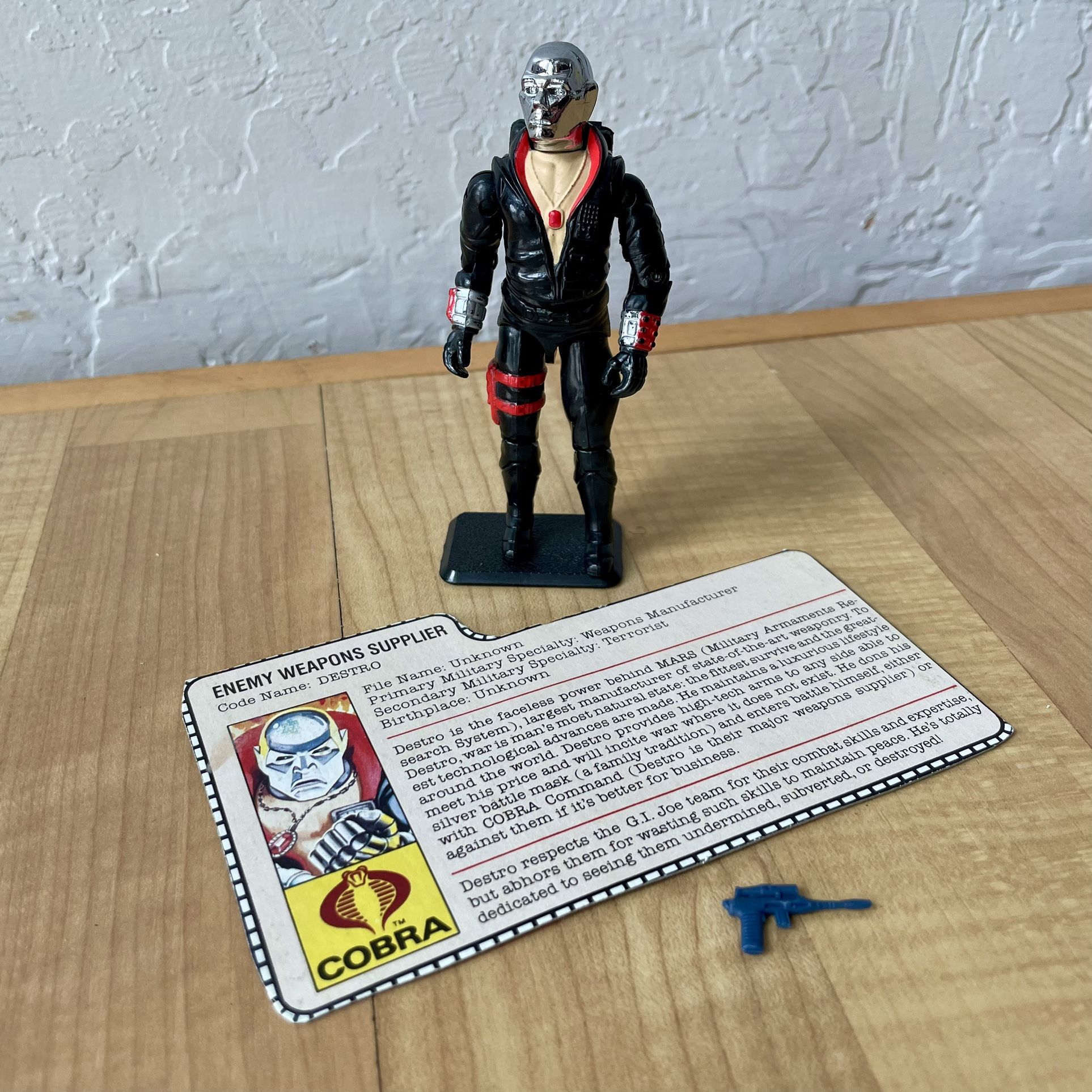 Vintage 1983 GI Joe Hasbro Enemy Weapons Supplier Destro Action Figure 100% Comp