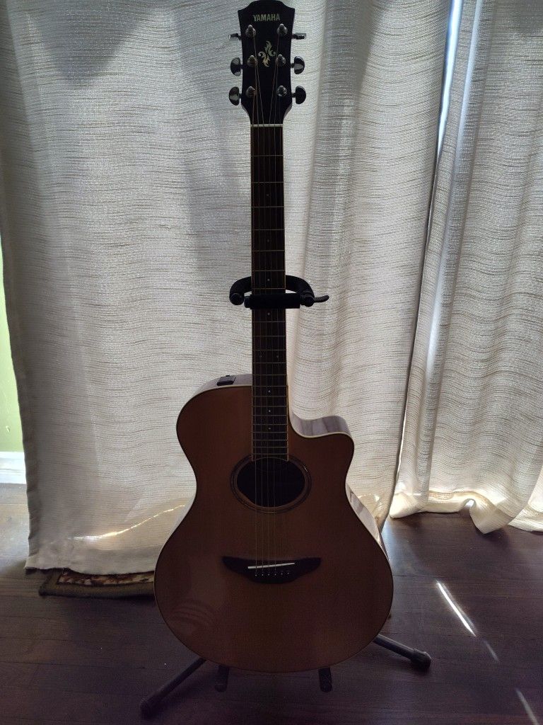 Yamaha APX600 Acoustic Electric w/ Guitar Stand Included