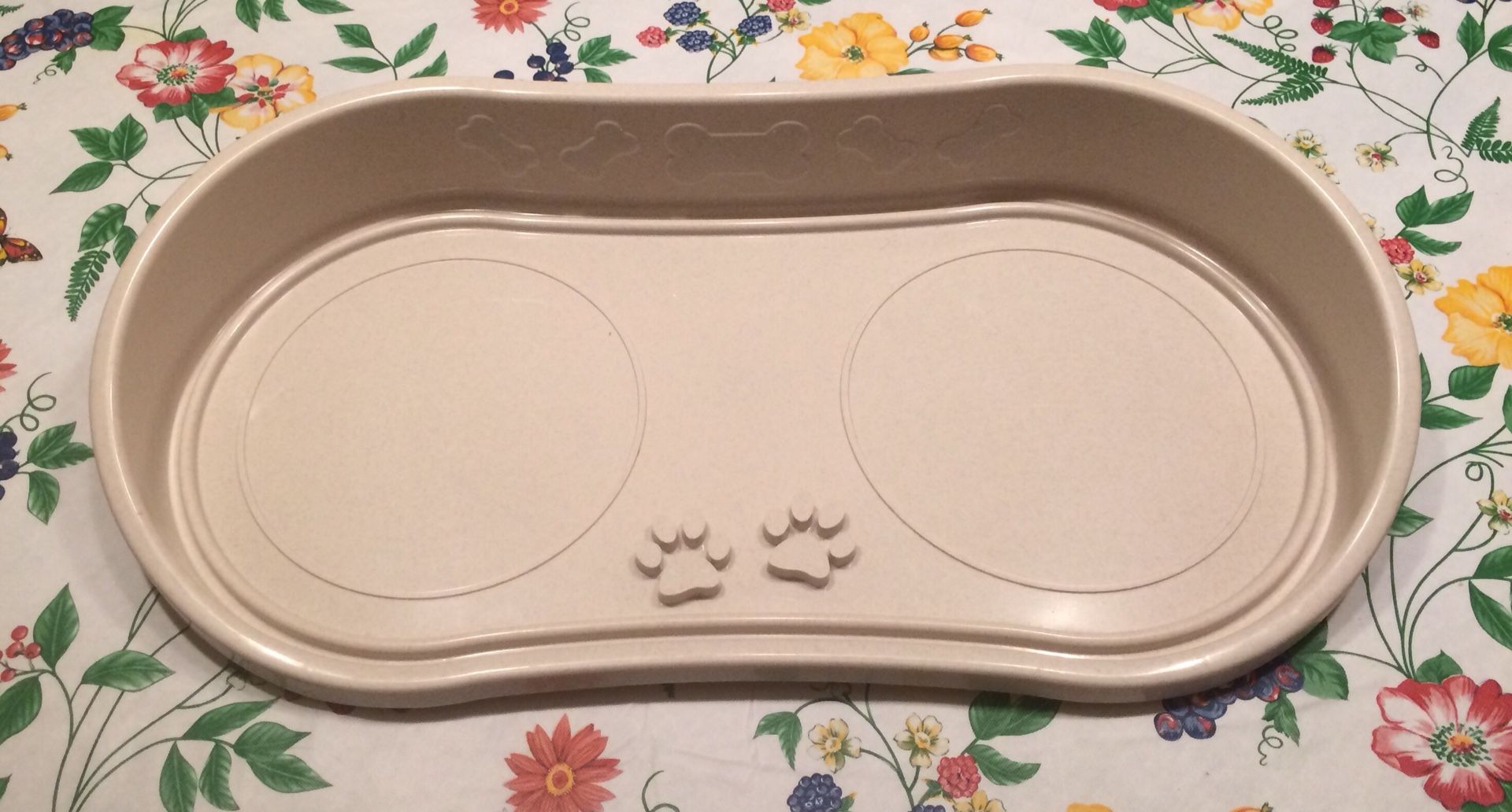 Large Heavy Duty Pet Bowl Tray Mat NEW!